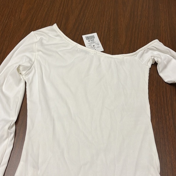 De Base long sleeve bodysuit, size medium, NWT - Picture 10 of 15